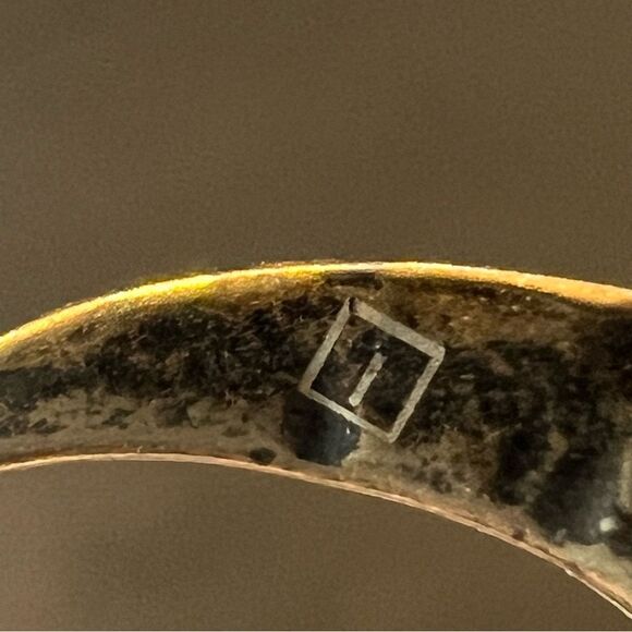 Gucci GG Marmont Drop Necklace Aged Gold / Multicoloured Base Metal - Picture 8 of 9